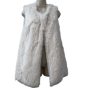 Betsey Johnson Women’s Cream Faux Fur Vest, Size Medium, Cozy Outerwear